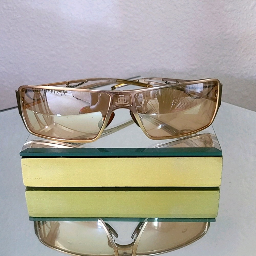 Fashion sunglasses